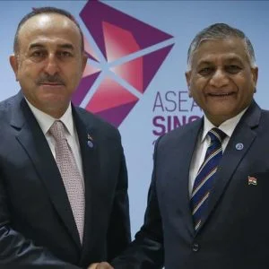 جاويش أوغلو: التجارة بين تركيا والهند ستصل إلى 10 مليارات دولار بحلول 2020