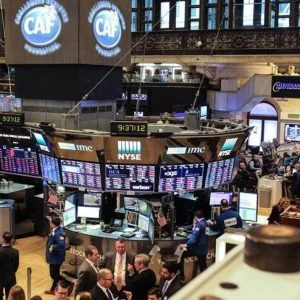 عقوبات ترامب ضد تركيا تؤثر سلبيًا على تداولات بورصة نيويورك