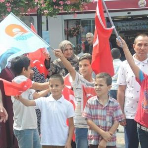 عراقيون بتركيا يصرّفون دولاراتهم دعمًا لليرة التركية