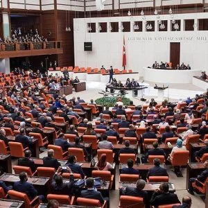 بيان مشترك لـ4 أحزاب تركية ردا على العقوبات الأمريكية