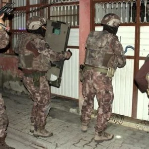 قوات الأمن التركية توقف 38 أجنبياً في إسطنبول كانوا يحضرون لهجوم إرهابي