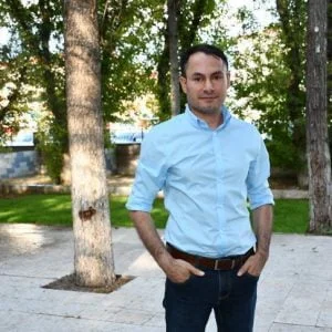 عضو حزب سويدي رفض مهاجمة تركيا.. فهذا كان جزاءه