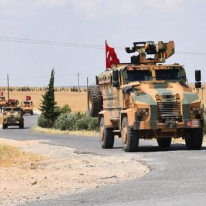 القوات التركية تسير الدورية الـ 27 في منبج السورية