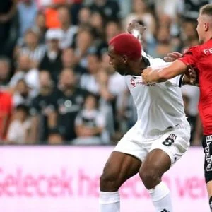 بشيكطاش التركي يفوز على بطل النمسا في “يوروبا ليغ”