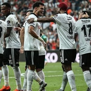 بشيكطاش يفوز أكهيصار سبور بصعوبة في الدوري التركي