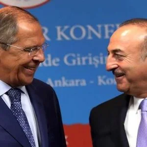 وزير الخارجية الروسي يؤكد أن سياسة العقوبات الأمريكية غير مشروعة ولا يمكن أن تستمر طويلا