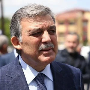 عبد الله غل: ترامب يمثل تهديدا عالميا