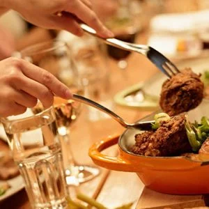 شاهد… مطعم يتكبد خسائر 190 مليون دولار لسبب مقزز