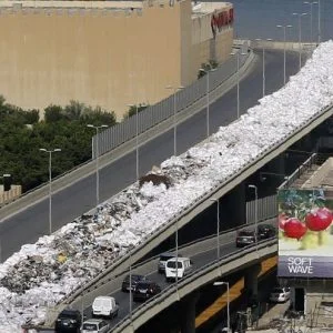 فيديو مقزز يظهر الحال الذي وصل إليه لبنان