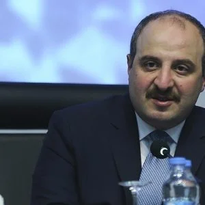 تركيا تسعى لأن تصبح من أكبر 10 اقتصادات في العالم