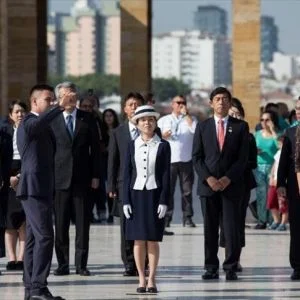 الأميرة اليابانية أكيكو ميكاسا تزور ضريح أتاتورك