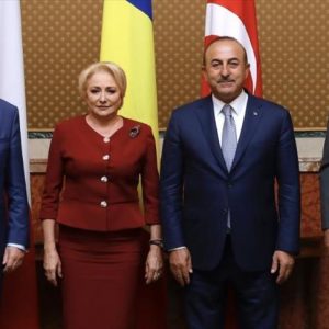 رئيسة وزراء رومانيا تستقبل وزير الخارجية التركي