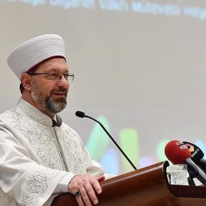 رئيس الشؤون الدينية التركية: الإلحاد مسألة عالمية تؤثر على البشرية جمعاء