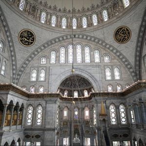 “نور عثمانية” بإسطنبول.. أول مجمع تزينه فنون العمارتين الغربية والشرقية