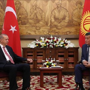 أردوغان يلتقي نظيره القرغيزي في بيشكك