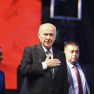 باهجة لي: الولايات المتحدة باتت النموذج الأبرز لدولة القرصنة