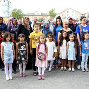 بدء أسبوع الاعتياد على المدارس لطلاب المرحلة الاولي في تركيا (صور)