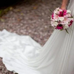 كم راتباً تحتاج العروس العربية لتتزيّن ليلة زفافها؟!