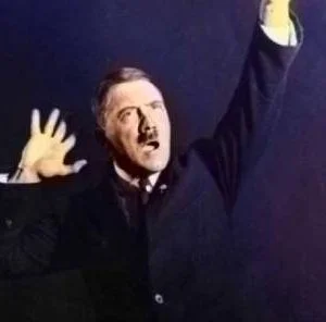 هتلر ولينين يتنافسان على رئاسة يانجار !