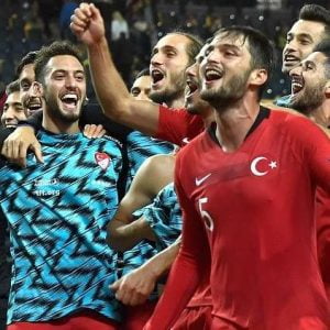 المنتخب التركي يقلب الطاولة على نظيره السويدي في دوري الأمم الأوروبية (فيديو)