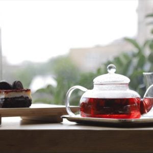 مقهى في إسطنبول يقدم لزبائنه الشاي بـ15 مذاق