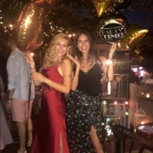 الممثل التركي كينان أميرزالي أوغلو يقلق جمهوره في حفل ميلاد زوجته سينام كوبال (صور) 3