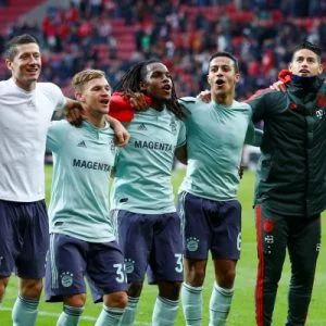 لماذا يفشل المدربون الأجانب مع بايرن ميونيخ؟.. غوارديولا كاد يستقيل مبكراً وأنشيلوتي اكتفى بعام!