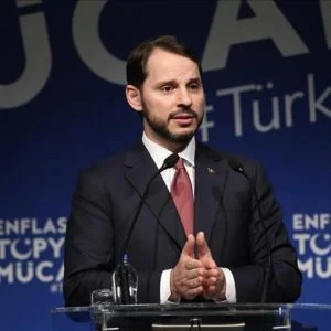 تركيا تعلن برنامج “الكبح الكامل للتضخم”