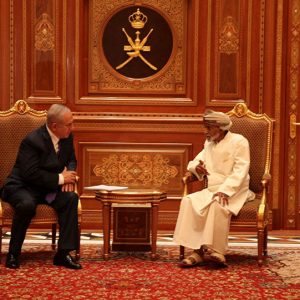أول تصريح رسمي من سلطنة عمان على منتقدي زيارة نتنياهو