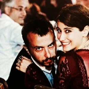 هازال كايا تدخل قفص الزوجية!