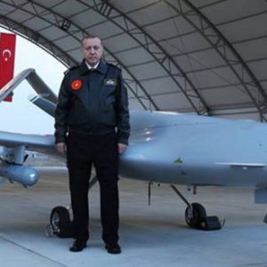 تركيا تشارك بطائرة “العنقاء” في معرض للصناعات الدفاعية بإندونيسيا