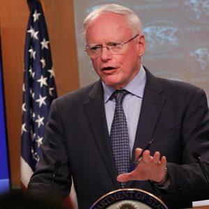 تصريح لمسؤول أمريكي يوقع بلاده في ورطة.. هل تتعاون واشنطن مع الإرهابيين في سوريا؟