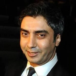 “مراد علمدار” يواصل تصوير مسلسله الجديد وهذه اسمه