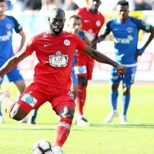 أنطاليا يحرم قاسم باشا من تصدر الدوري التركي