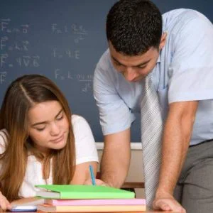 رسالة من مدرّس تركي لطالبه “الجميل” تقوده للسجن