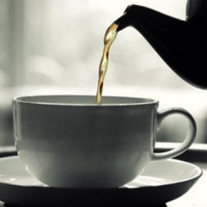 أضرار “خطيرة ” لشرب الشاي بعد الغداء.. تعرف عليها!
