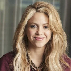 فيديو لشاكيرا ووالدها “المُسن” يحصد أكثر من 3 ملايين مشاهدة خلال يوم واحد! (شاهد)