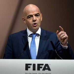 رئيس الفيفا يصريح بشأن احتمال نقل مونديال2022 من قطر