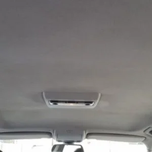 كيفية تنظيف سقف السيارة من الداخل