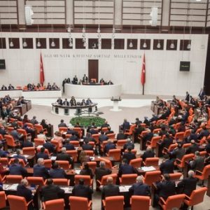 البرلمان التركي يقر تمديد بقاء قوات بلاده عامين بأفغانستان