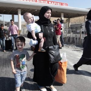 مسؤول تركي: أكثر من 290 ألف لاجئ سوري عادوا إلى بلادهم