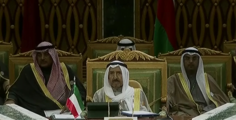 في القمة الخليجية.. وجوم وعبوس وشرود.. وابتسامة واحدة "صور" 8 في القمة الخليجية.. وجوم وعبوس وشرود.. وابتسامة واحدة "صور" 7