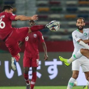 صحيفة تكشف كواليس مباراة السعودية وقطر في ظل الأزمة بين البلدين