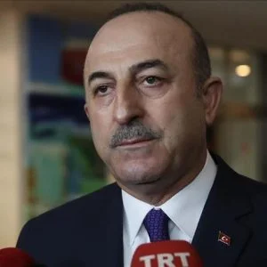 تشاووش أوغلو: “بي كا كا” الإرهابية تستفز المدنيين للاعتداء على القواعد التركية بالعراق