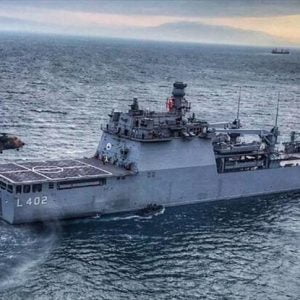 الجيش التركي يجري مناورات في بحر إيجه