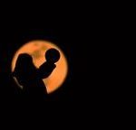 شاهد بالصور.. هكذا تفاعل الأتراك مع "القمر العملاق" الذي زيّن سماء تركيا ​ 1