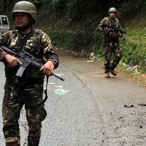 رئيس يفاجئ الجميع بإعطاء الجيش “طريقة” الانقلاب عليه (فيديو)