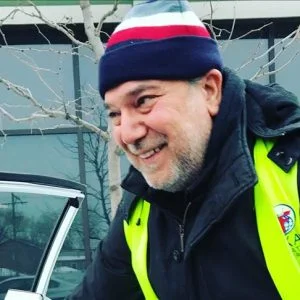 مسلم أمريكي من أصل تركي يساعد المشردين في ليالي شيكاغو الباردة