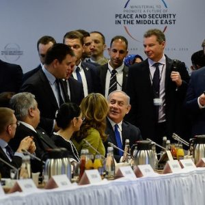 فلسطين تُذبح ونتنياهو على مائدة واحدة مع وزراء العرب