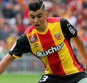 لاعب مصري يزامل تريزيجيه في قاسم باشا